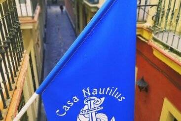 هتل Hostal Casa Nautilus