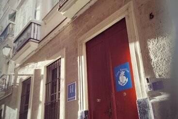 هتل Hostal Casa Nautilus