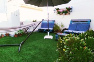 هتل Hostal Casa Nautilus