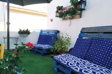 هتل Hostal Casa Nautilus