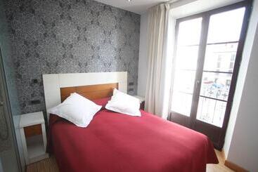 هتل Hostal Centro
