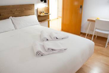 هتل Hostal Cuéntame Evolución Auto Check In