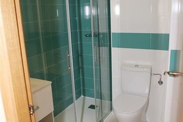 هتل Hostal Dona Juana