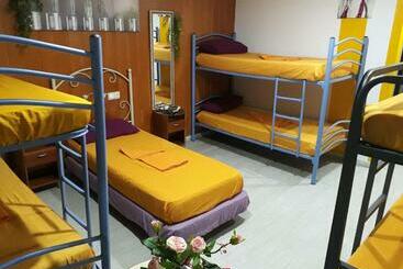 هتل Hostal Mayor