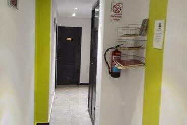 هتل Hostal Mayor