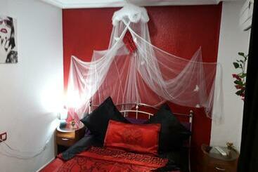 هتل Hostal Mayor