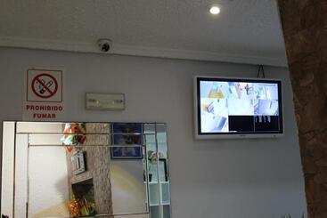 هتل Hostal Mayor