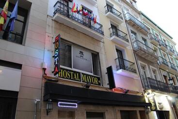 هتل Hostal Mayor