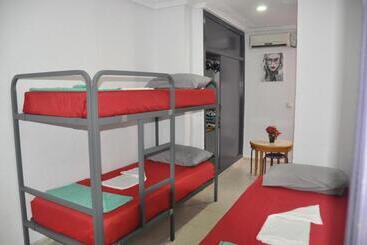 هتل Hostal Mayor