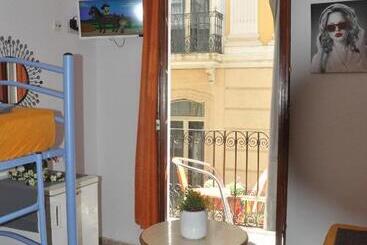 هتل Hostal Mayor