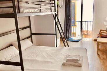 هتل Hostel Bohemia