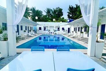 هتل Issa S Haven Resort
