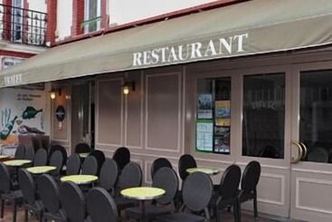 هتل La Champagne Ardenne   Cabourg