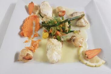 هتل La Champagne Ardenne   Cabourg