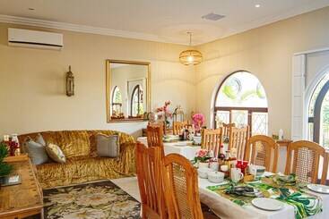 هتل La Loggia B&b