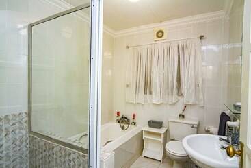 هتل La Loggia B&b