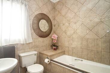 هتل La Loggia B&b