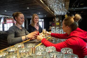 هتل Saariselkä Inn Majatalo Panimo
