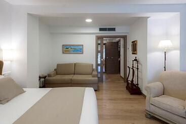 هتل Suite Home Sardinero