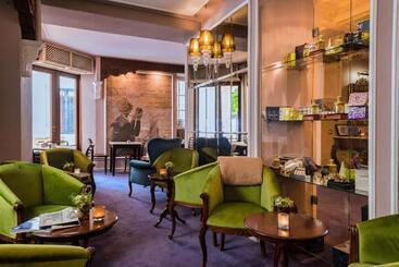 هتل The Town House  Adults Only