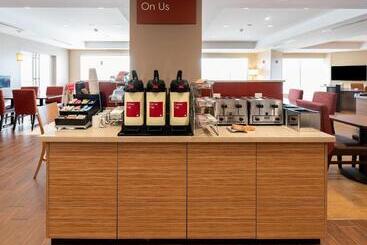 هتل Towneplace Suites By Marriott Milwaukee Oak Creek