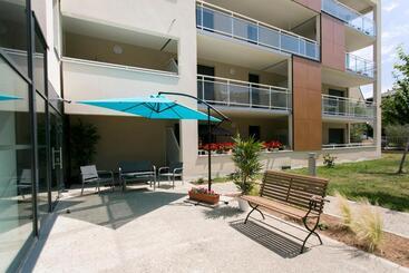 هتل Zenao Appart Hôtels Mulhouse