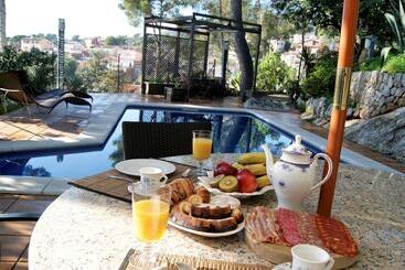 Places4stay Villa Figuera