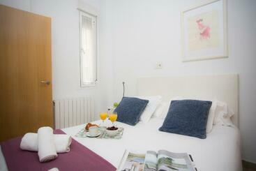 Singularstays Mar44