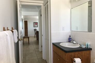 Caribbean Sea Breeze Villas
