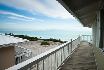 Caribbean Sea Breeze Villas