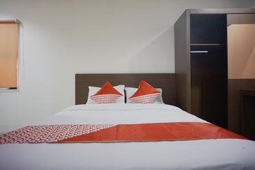 هتل Her Mandiri Guest House