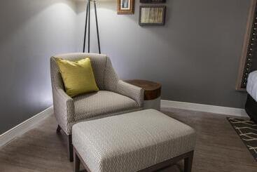 هتل Indigo Hattiesburg, An Ihg