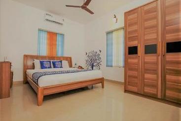 هتل Lake Gardens Resorts