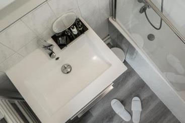 هتل Les Appartements Portail Louis