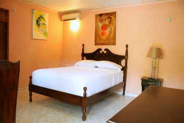 هتل My Auberge Inn Jacmel