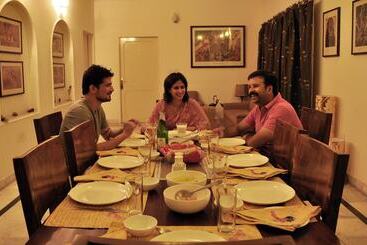 هتل Pratap Bhawan Homestay