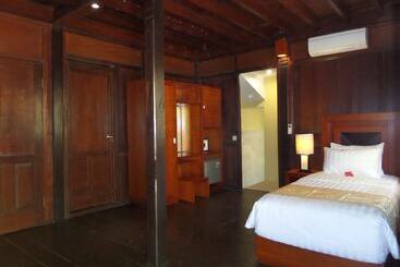 هتل Puri Komodo Resort