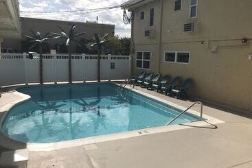 هتل Seahorse Inn
