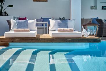 هتل Stelia Mare Boutique