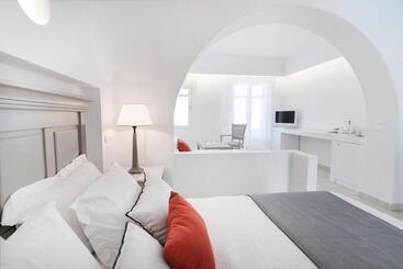 هتل Stelia Mare Boutique