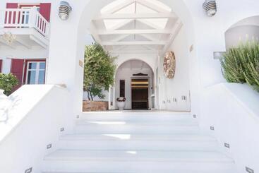هتل Stelia Mare Boutique