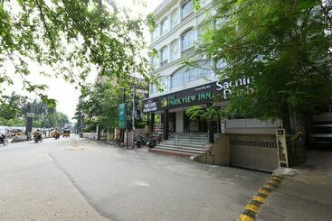 בית מלון כפרי The Park View Inn
