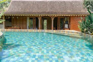 호텔 Umadhatu Resort