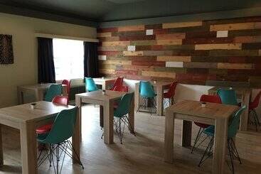 هتل Welcome Riverside Guesthouse