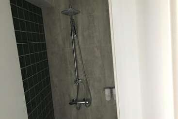 هتل Welcome Riverside Guesthouse