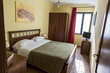 هتل Agriturismo B&b Le Gazze