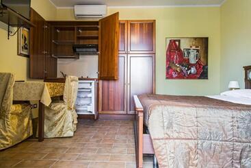 هتل Agriturismo B&b Le Gazze
