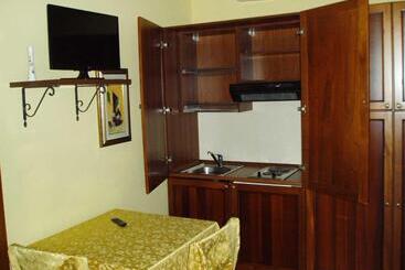 هتل Agriturismo B&b Le Gazze
