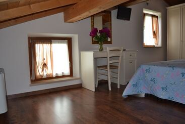هتل Agriturismo Corte Maccini