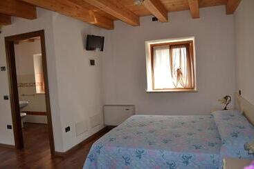 هتل Agriturismo Corte Maccini